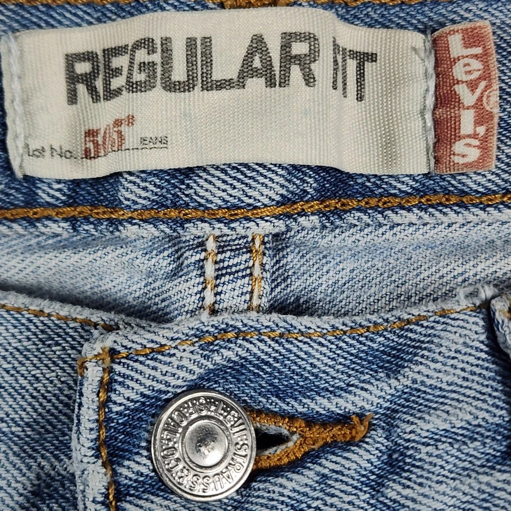 Levi's 505 Regular Fit Jeans Mens 31x32 Fit 30x29.5 Light Wash Straight Leg Y2K